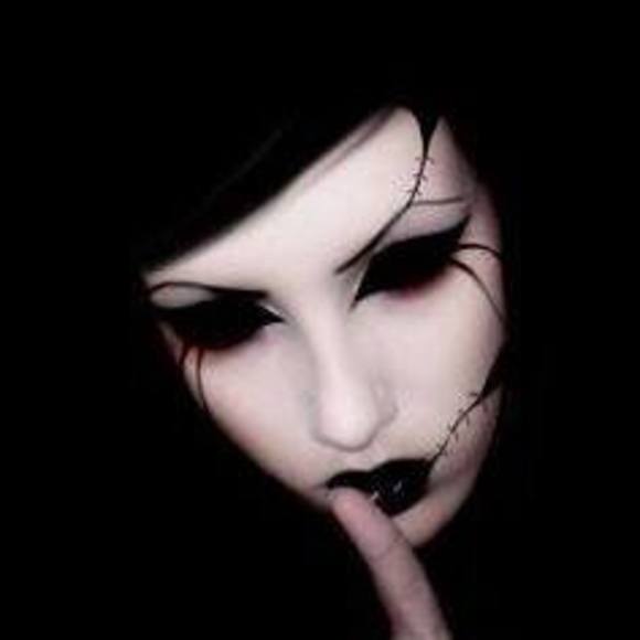 Meet your Posher, Nikki - Picture 1 of 1